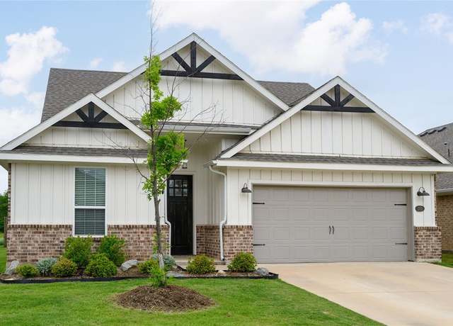 Property at 300 Bronco Dr, Pilot Point, TX 76258, 4 beds, 2 baths