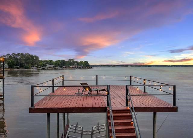 Property at 124 Harbor Dr, Gun Barrel City, TX 75156, 2 beds, 2 baths