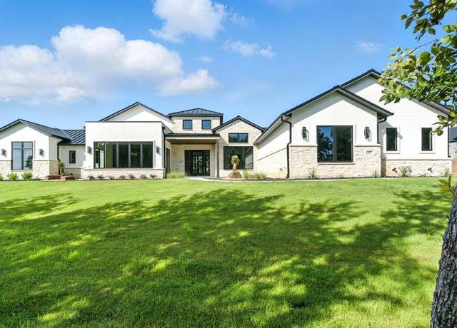 Property at 527 Royal Santana Run, Weatherford, TX 76087, 4 beds, 4.5 baths