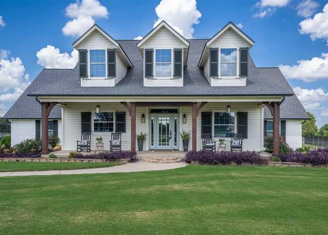 Property at 13101 Willow Tree Ct, Fort Worth, TX 76052, 4 beds, 3 baths