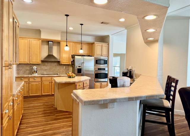 Property at 11454 Fm 2710, Lindale, TX 75771, 4 beds, 3 baths