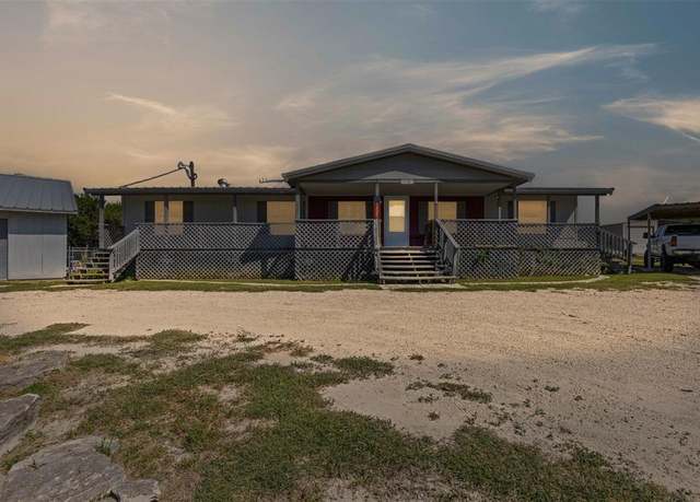 Property at 912 Star Dr, Granbury, TX 76049, 3 beds, 2 baths
