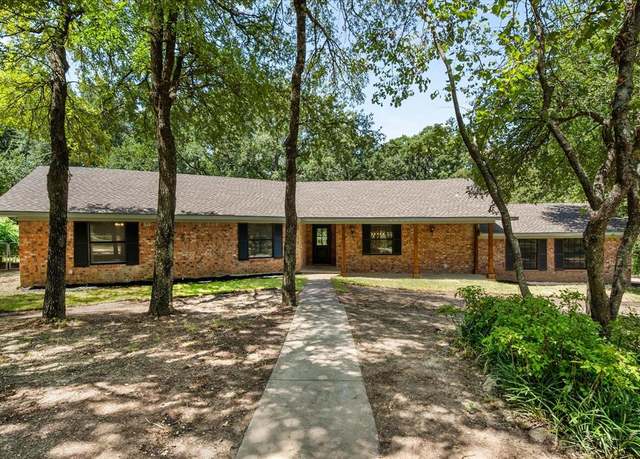 Property at 3700 County Road 0016, Corsicana, TX 75110, 3 beds, 2 baths