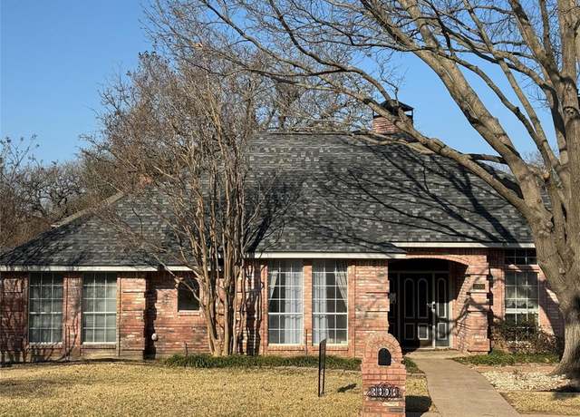 Property at 3906 Kramar Ct, Arlington, TX 76016, 3 beds, 2.5 baths