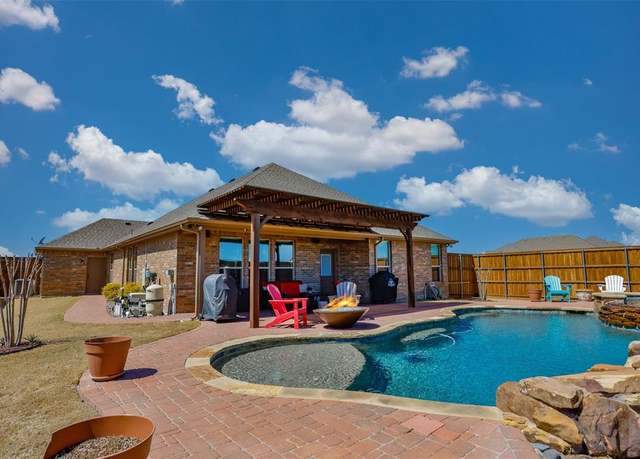 Property at 3236 Camden Crk, Krum, TX 76249, 4 beds, 2 baths