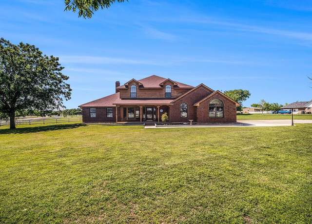 Property at 10101 Round Hill Rd, Fort Worth, TX 76131, 4 beds, 3.5 baths