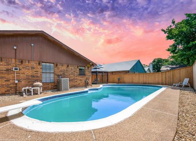 Property at 2813 Woodlark Dr, Fort Worth, TX 76123, 4 beds, 2.5 baths