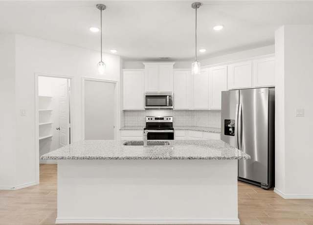 Property at 3108 Dixondale Dr, Fort Worth, TX 76108, 3 beds, 2 baths