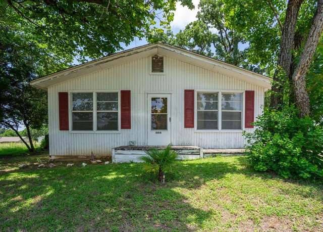 Property at 1006 S Sparks St, Alvarado, TX 76009, 2 beds, 1 bath