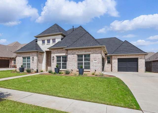 Property at 317 Nora Ln, Argyle, TX 76226, 4 beds, 3 baths