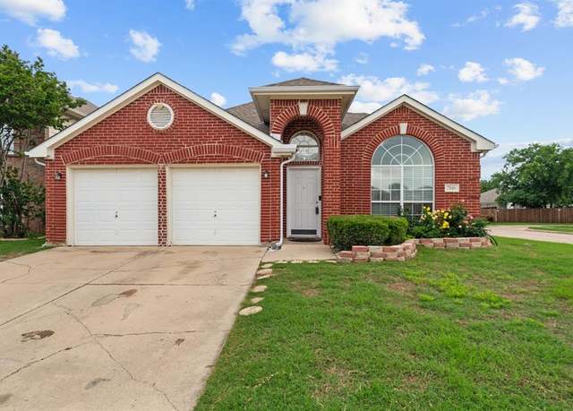 Property at 7816 Teal Dr, Fort Worth, TX 76137, 3 beds, 2 baths
