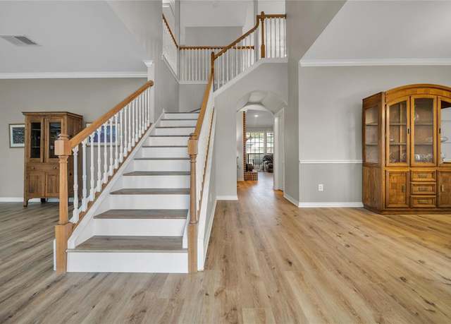 Property at 6814 Galway Dr, Garland, TX 75044, 4 beds, 2.5 baths