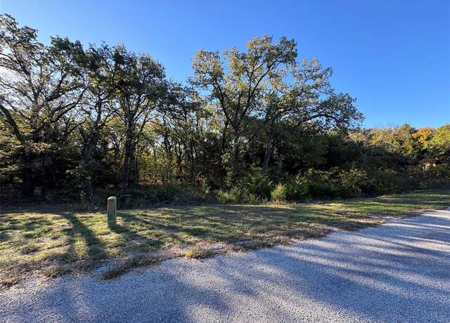 Property at 20 Timber Trl, Tioga, TX 76271