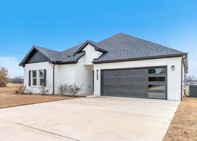 Property at 108 Oakdale Rd, Trinidad, TX 75163, 3 beds, 2 baths