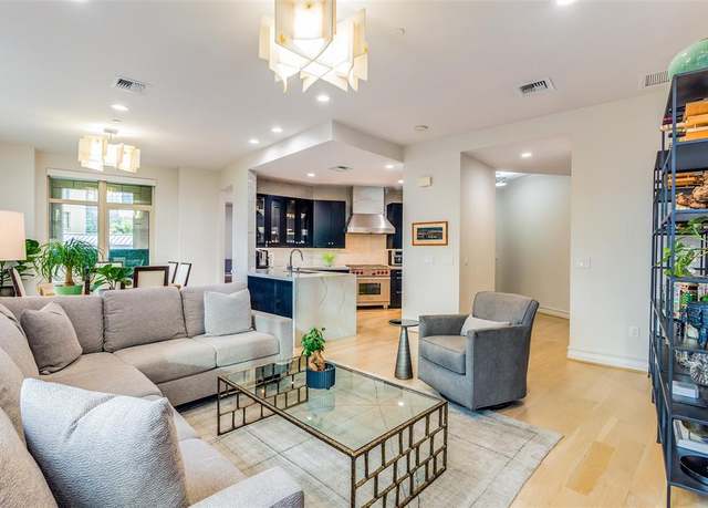 Property at 2555 N Pearl St #303, Dallas, TX 75201, 2 beds, 2.5 baths