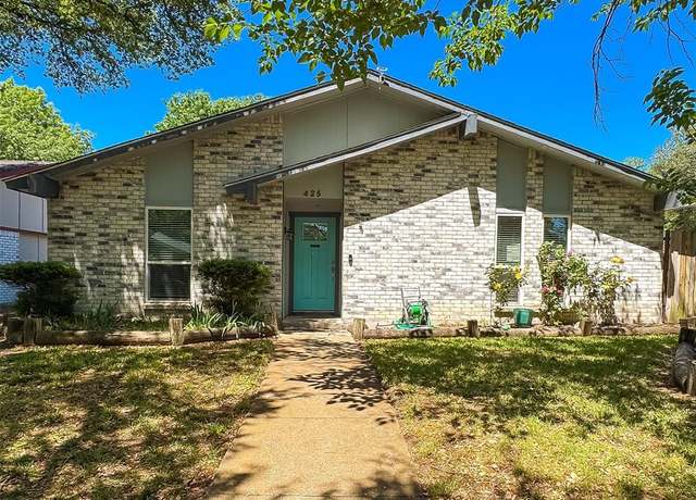 Property at 425 Solitude Dr, Garland, TX 75043, 3 beds, 2 baths
