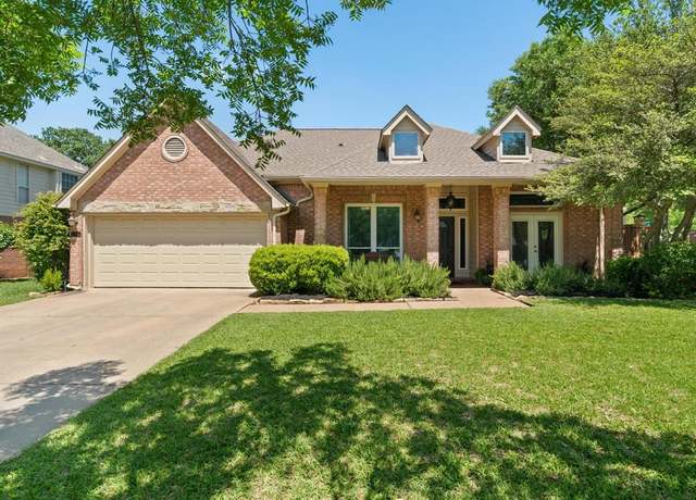 Property at 2201 Branchwood Dr, Grapevine, TX 76051, 4 beds, 2.5 baths