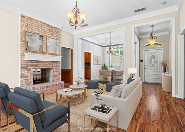 Property at 3310 Summergrove Dr, Arlington, TX 76001, 4 beds, 2.5 baths