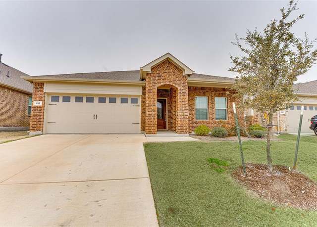 Property at 832 Tulip Ct, Forney, TX 75126, 4 beds, 2 baths