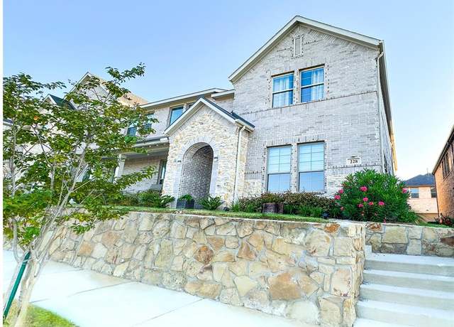 Property at 228 Spring Hill Rd, Flower Mound, TX 75028, 3 beds, 2.5 baths
