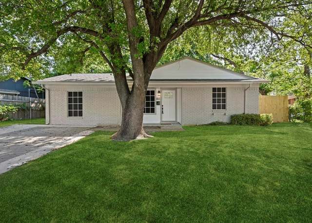 Property at 811 N Cooper St, Arlington, TX 76011, 4 beds, 2.5 baths