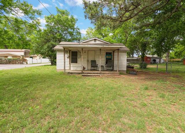 Property at 216 S Scott St, Burleson, TX 76028, 3 beds