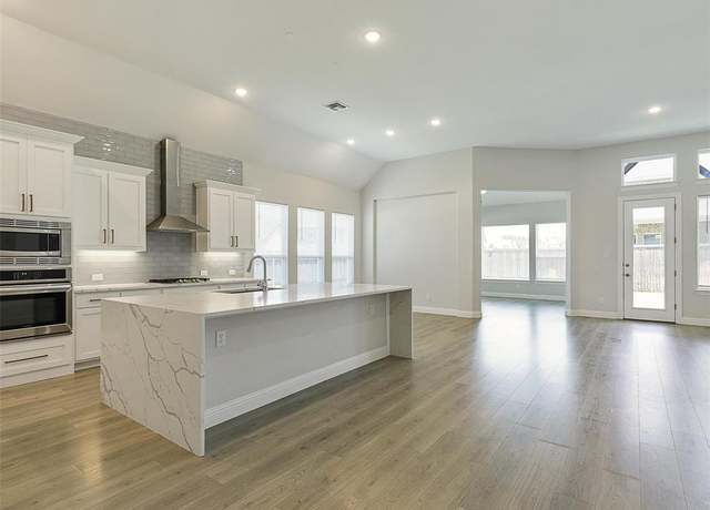 Property at 1100 Shoreline Ridge Ct, Little Elm, TX 75068, 3 beds, 2.5 baths