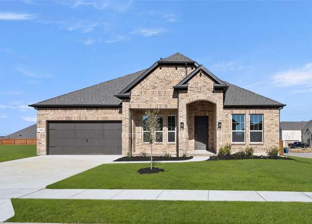 Property at 1002 Emerald Trace Dr, Justin, TX 76247, 4 beds, 3 baths