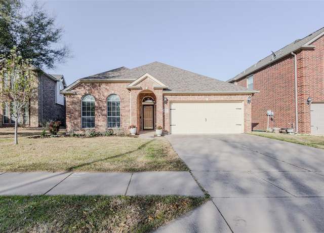 Property at 2725 Thorncreek Ln, Fort Worth, TX 76177, 3 beds, 2 baths
