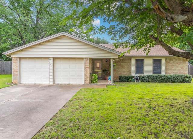 Property at 6512 Massey Ct, North Richland Hills, TX 76182, 3 beds, 2 baths