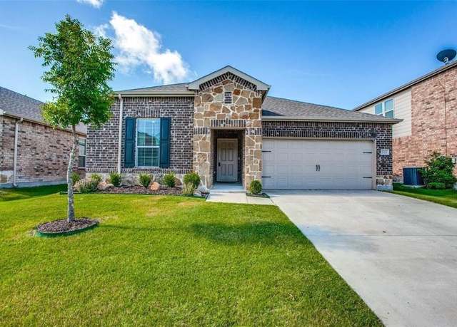 Property at 2055 Rosebury Ln, Forney, TX 75126, 3 beds, 2 baths