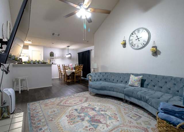 Property at 1504 Woodfern Dr, Arlington, TX 76018, 3 beds, 2 baths