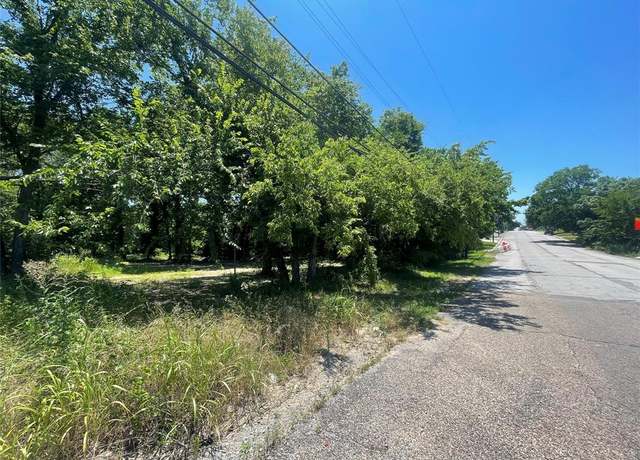 Property at 910 N Houston Ave, Denison, TX 75021