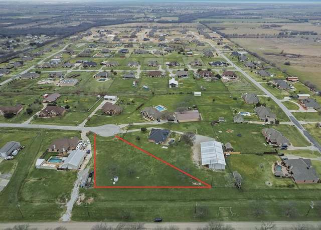 Property at 13830 Melissa Ct, Justin, TX 76247