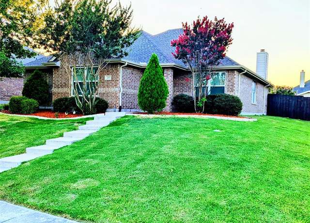 Property at 215 Northridge Dr, Wylie, TX 75098, 3 beds, 2 baths