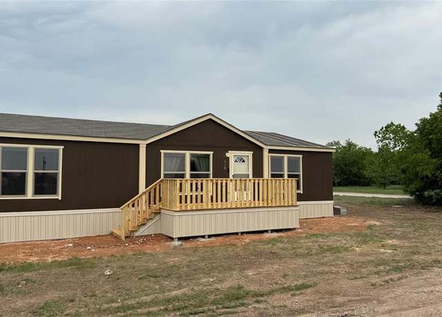 Property at 118 Ortmayer Ln, Decatur, TX 76234, 3 beds, 2 baths