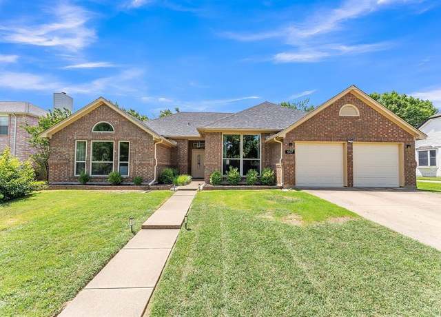Property at 507 Aurora Dr, Euless, TX 76039, 3 beds, 2 baths