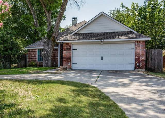 Property at 1611 N College St, Mckinney, TX 75069, 3 beds, 2 baths