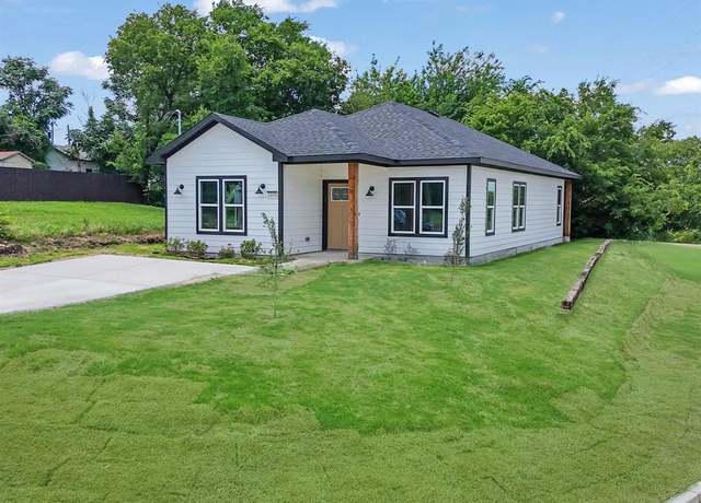 Property at 1609 E Bluff St, Fort Worth, TX 76102, 3 beds, 2 baths