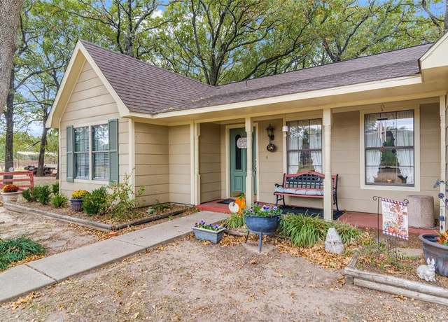 Property at 1349 Northshore Rd, Quinlan, TX 75474, 3 beds, 2 baths
