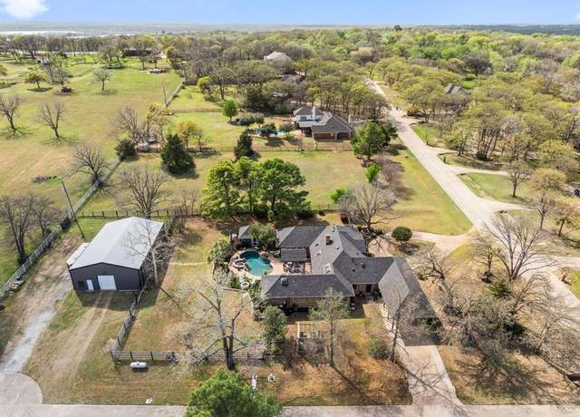 Property at 7375 Lost Crk, Flower Mound, TX 75022, 3 beds, 3 baths