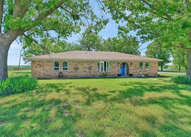 Property at 3744 N Weaver St, Gainesville, TX 76240, 3 beds, 2 baths