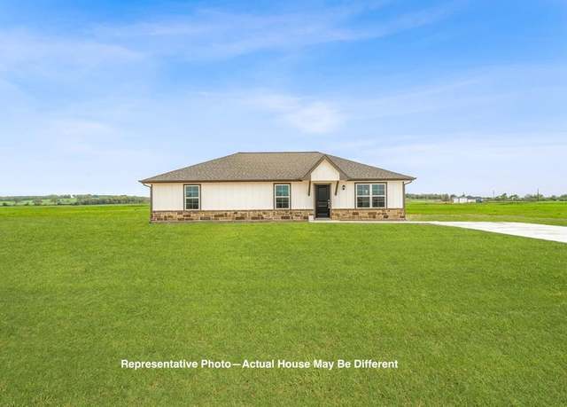 Property at 5708 High Plains Trl, Joshua, TX 76058, 3 beds, 2 baths