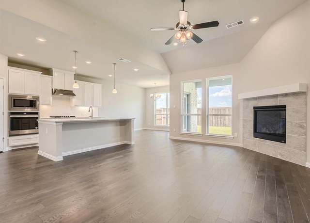 Property at 211 Buffalo Blvd, Rhome, TX 76078, 4 beds, 3 baths