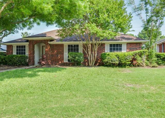 Property at 2009 Briargate Ln, Mesquite, TX 75181, 3 beds, 2 baths