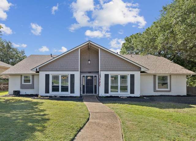 Property at 204 Alta Vista Dr, Rockwall, TX 75087, 3 beds, 2.5 baths