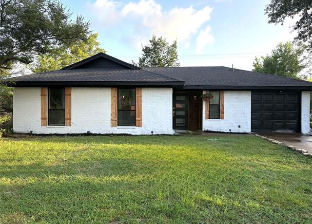 Property at 1704 Phillips Ln, Kaufman, TX 75142, 3 beds, 1 bath