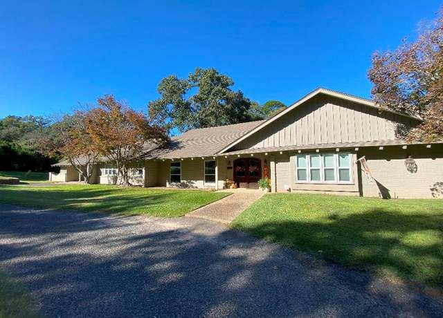Property at 408 Cumberland Rd, Tyler, TX 75703, 4 beds, 4.5 baths
