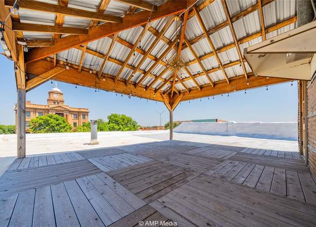 Property at 1128 W Court Plz, Anson, TX 79501, 3 beds, 3 baths