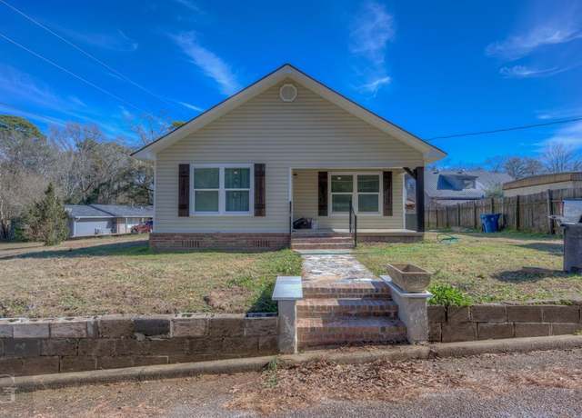 Property at 608 Tillman Dr, Minden, LA 71055, 4 beds, 2 baths